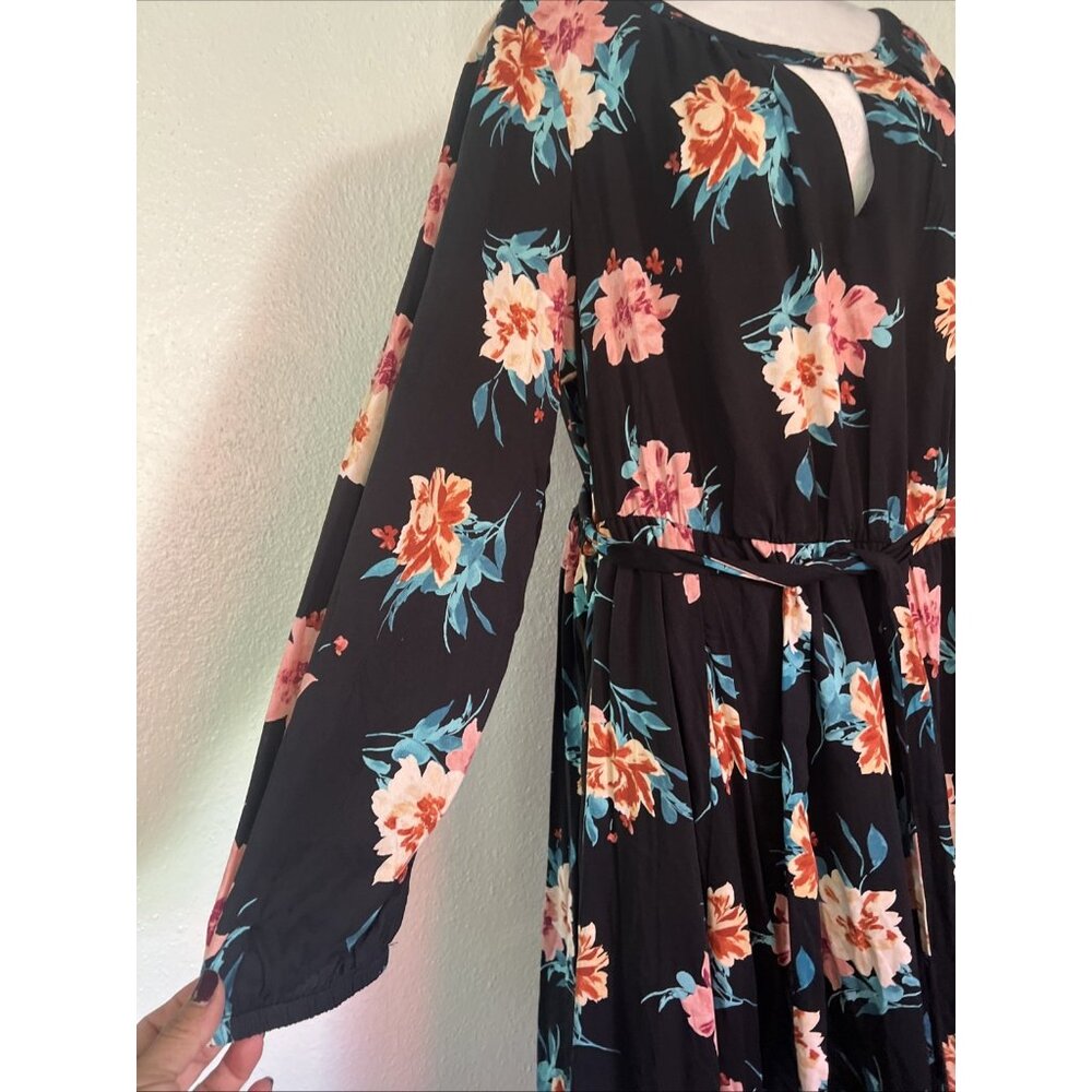 Torrid Black Floral Midi Dress - Picture 3 of 14